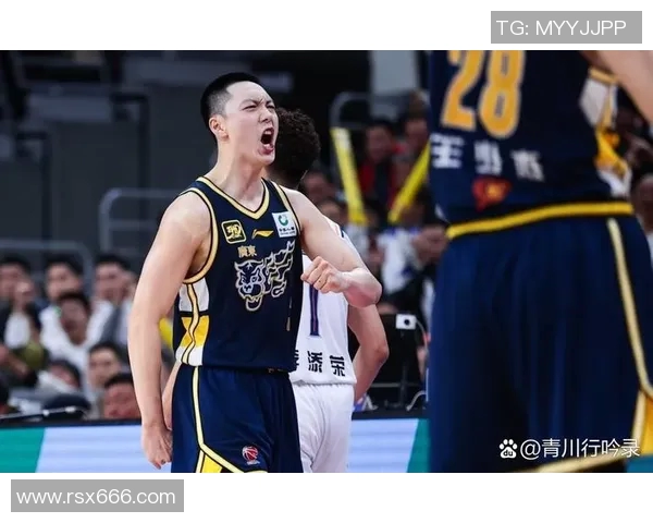 广州篮球队实力引发热议球迷对球队表现的看法与争论