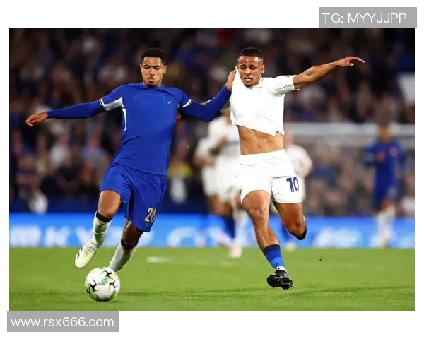 加维引领新时代足球潮流展现年轻球员的无限潜力与未来发展方向 加维引领新时代足球潮流展现年轻球员的无限潜力与未来发展方向